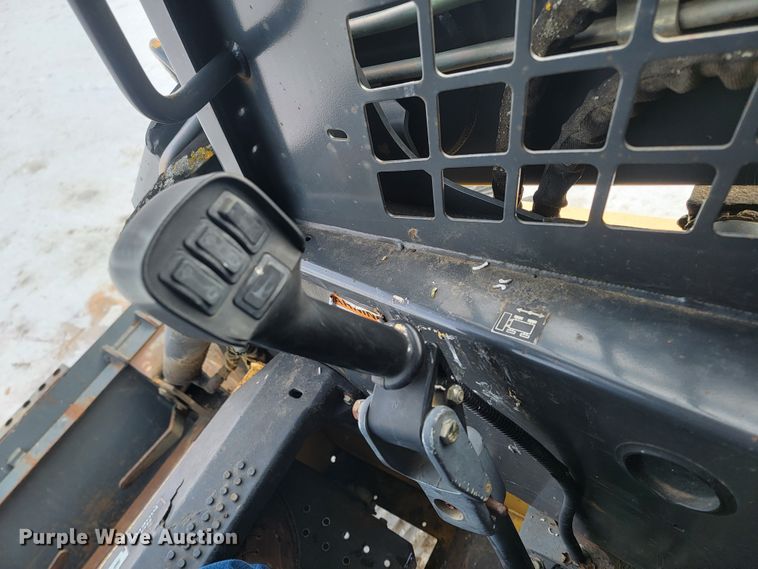 image for item ME9675 New Holland LS180  skid steer loader