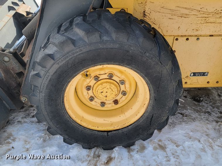image for item ME9675 New Holland LS180  skid steer loader