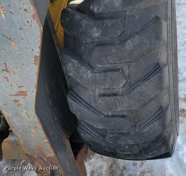 image for item ME9675 New Holland LS180  skid steer loader