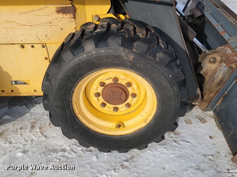 image for item ME9675 New Holland LS180  skid steer loader