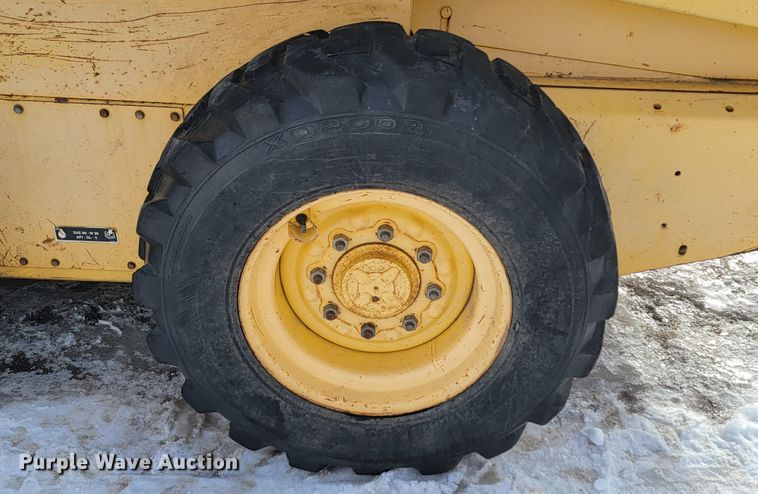 image for item ME9675 New Holland LS180  skid steer loader