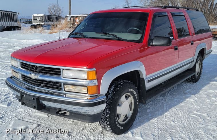 image for item ME9676 1997 Chevrolet Suburban K1500 LT  SUV