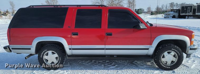 image for item ME9676 1997 Chevrolet Suburban K1500 LT  SUV