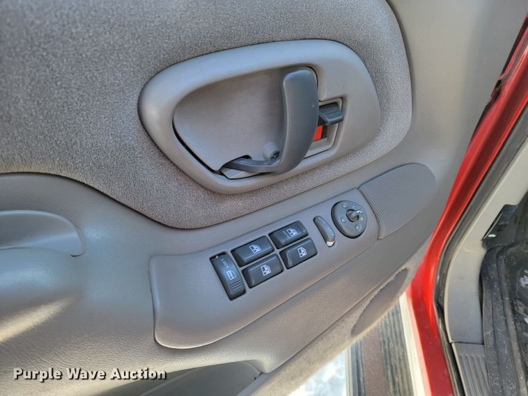 image for item ME9676 1997 Chevrolet Suburban K1500 LT  SUV