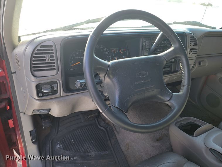 image for item ME9676 1997 Chevrolet Suburban K1500 LT  SUV