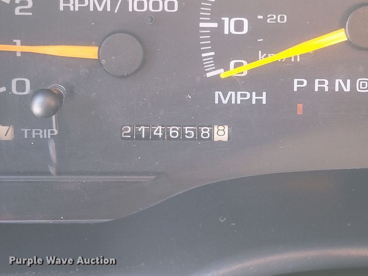 image for item ME9676 1997 Chevrolet Suburban K1500 LT  SUV