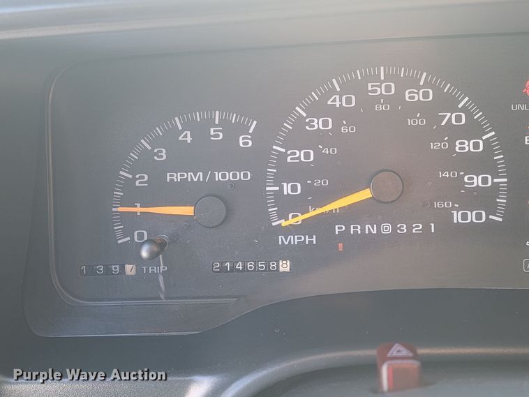 image for item ME9676 1997 Chevrolet Suburban K1500 LT  SUV