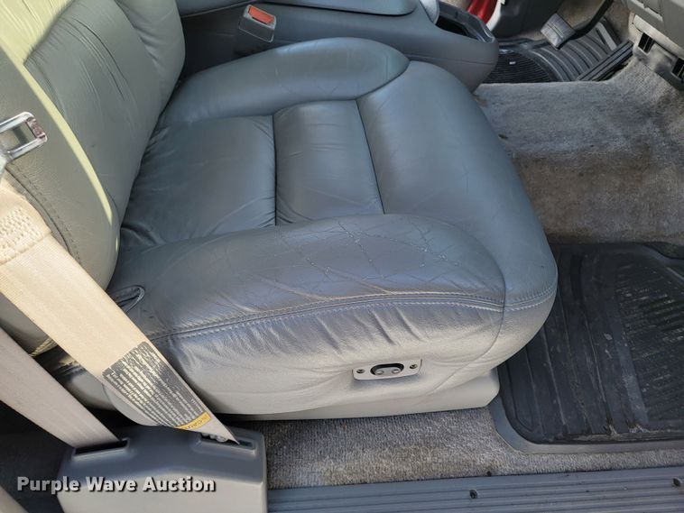 image for item ME9676 1997 Chevrolet Suburban K1500 LT  SUV