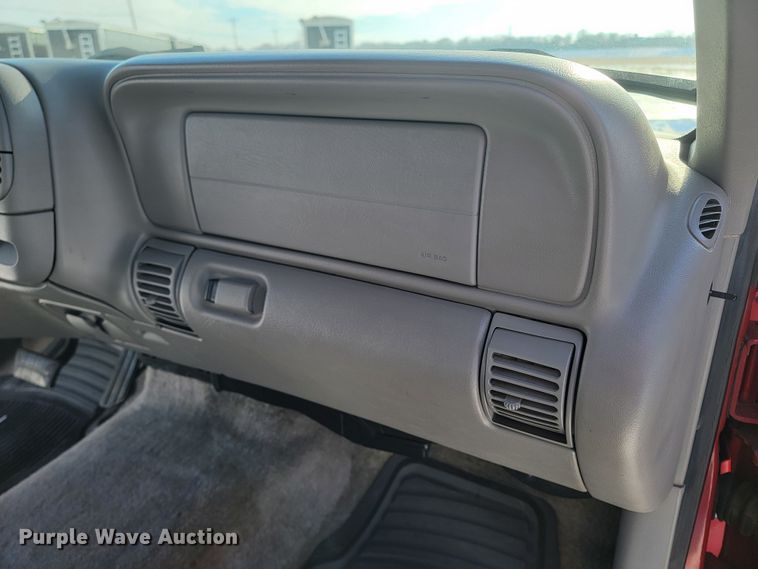 image for item ME9676 1997 Chevrolet Suburban K1500 LT  SUV