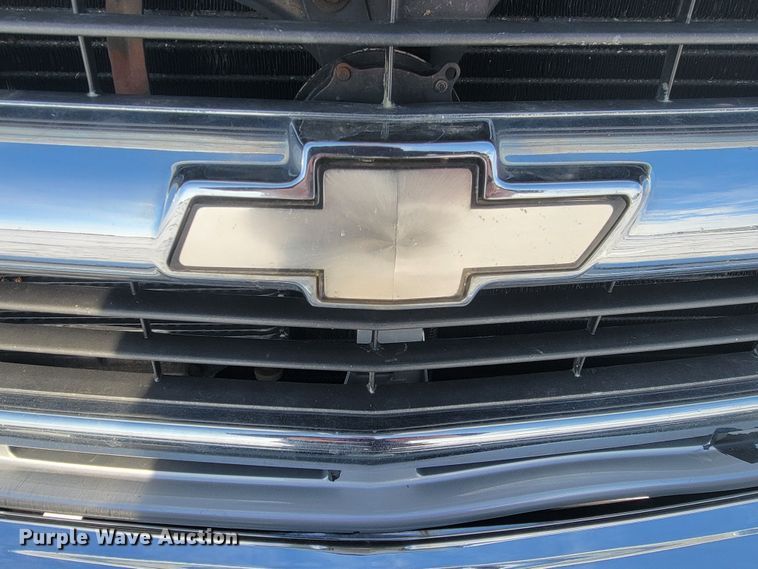 image for item ME9676 1997 Chevrolet Suburban K1500 LT  SUV