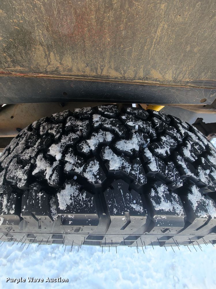 image for item ME9676 1997 Chevrolet Suburban K1500 LT  SUV