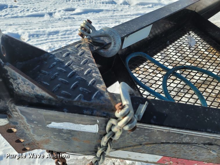 image for item ME9677 2012 PJ B8242  equipment trailer