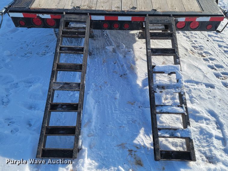 image for item ME9677 2012 PJ B8242  equipment trailer