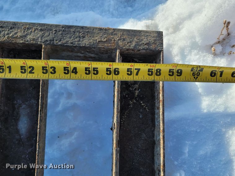 image for item ME9677 2012 PJ B8242  equipment trailer