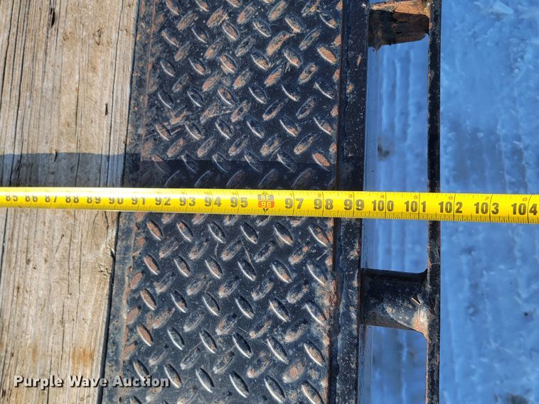 image for item ME9677 2012 PJ B8242  equipment trailer