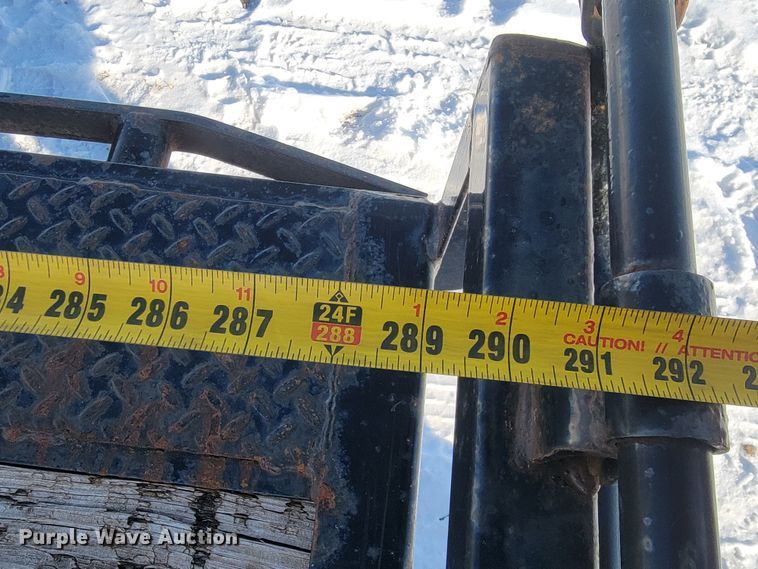 image for item ME9677 2012 PJ B8242  equipment trailer