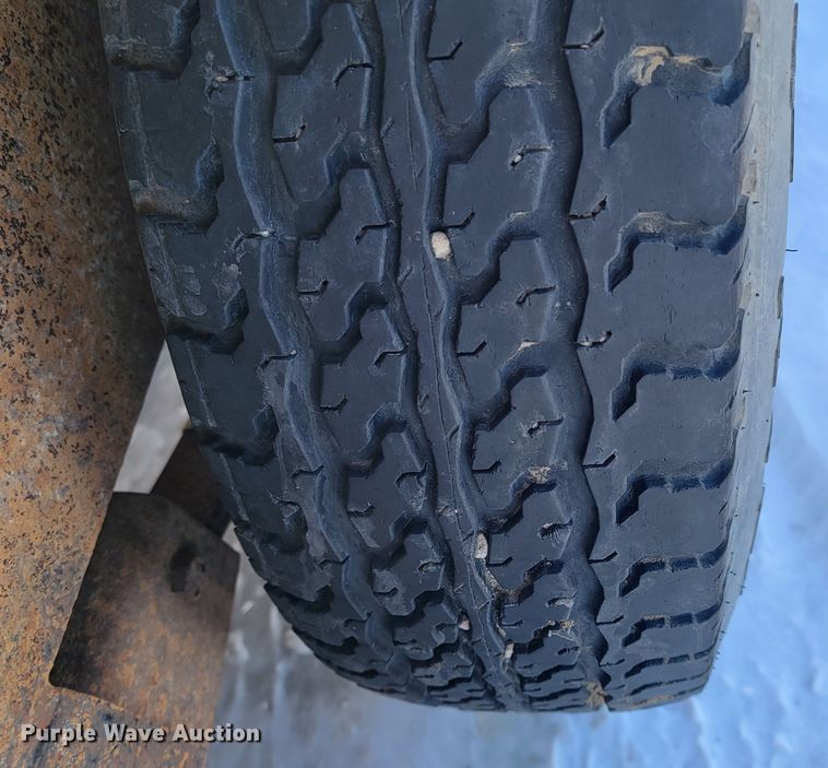 image for item ME9677 2012 PJ B8242  equipment trailer