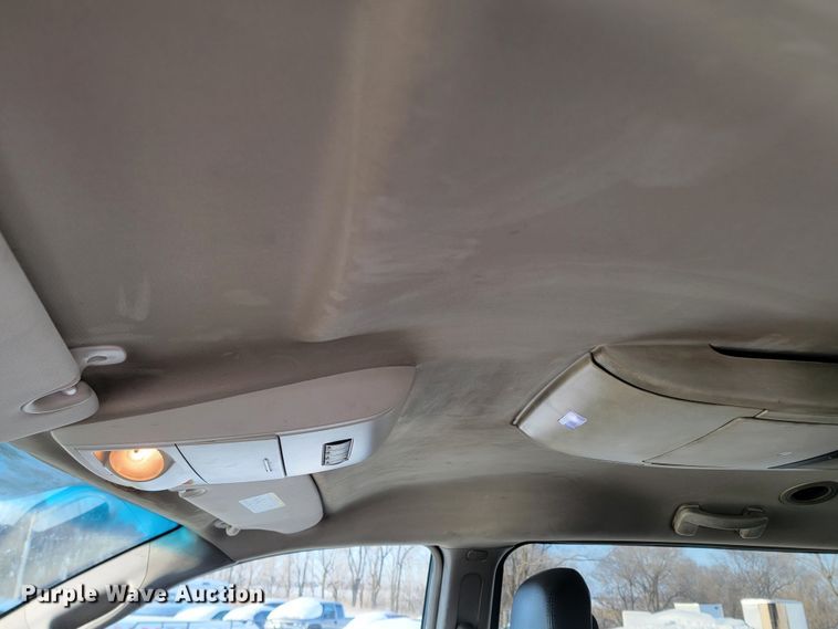 image for item ME9682 2016 Chrysler Town & Country  van