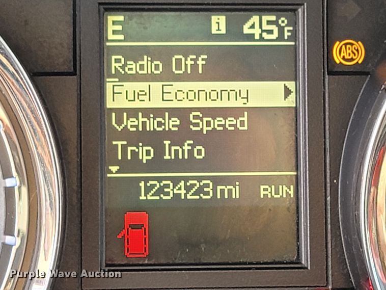 image for item ME9682 2016 Chrysler Town & Country  van