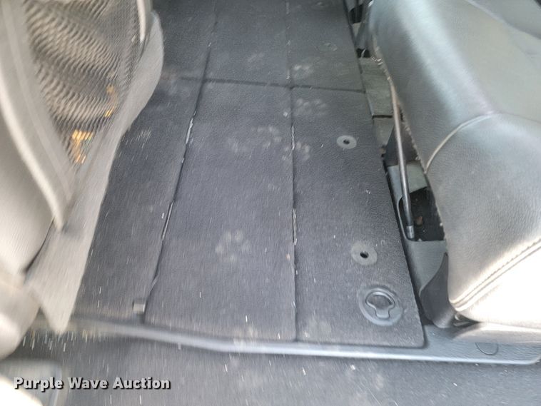 image for item ME9682 2016 Chrysler Town & Country  van