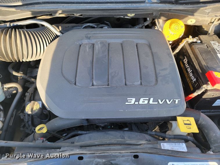 image for item ME9682 2016 Chrysler Town & Country  van