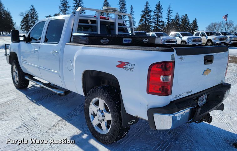 image for item ME9687 2014 Chevrolet 2500HD LTZ  Crew Cab pickup truck