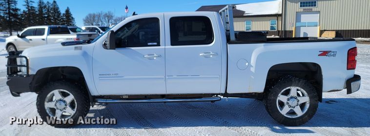 image for item ME9687 2014 Chevrolet 2500HD LTZ  Crew Cab pickup truck