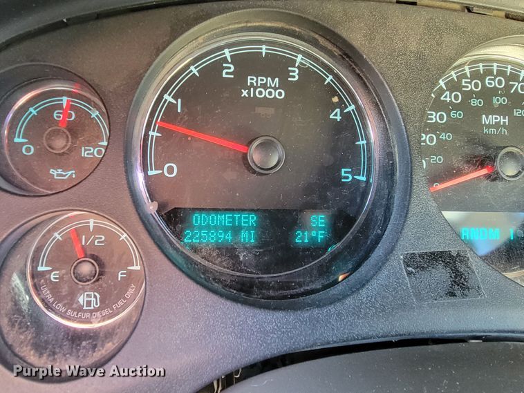 image for item ME9687 2014 Chevrolet 2500HD LTZ  Crew Cab pickup truck