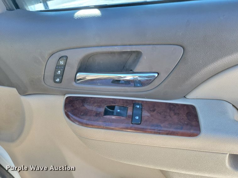 image for item ME9687 2014 Chevrolet 2500HD LTZ  Crew Cab pickup truck