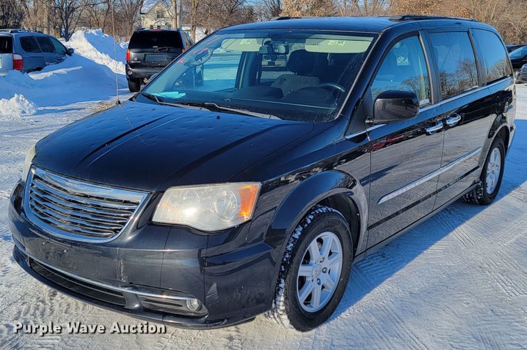 image for item ME9689 2011 Chrysler Town & Country  van