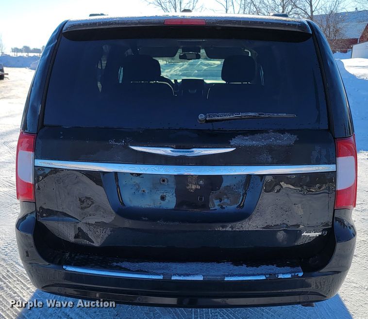 image for item ME9689 2011 Chrysler Town & Country  van