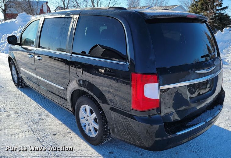 image for item ME9689 2011 Chrysler Town & Country  van