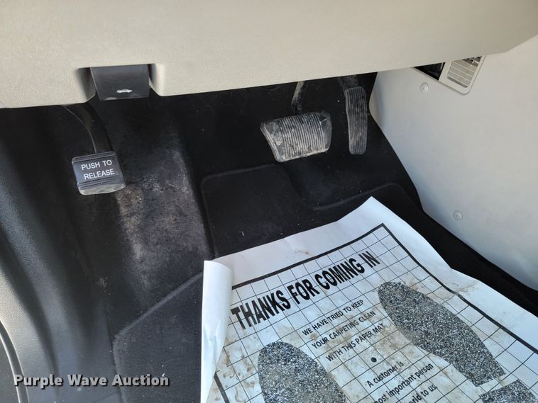 image for item ME9689 2011 Chrysler Town & Country  van