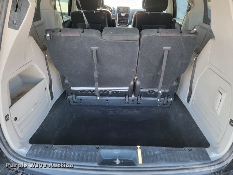 image for item ME9689 2011 Chrysler Town & Country  van