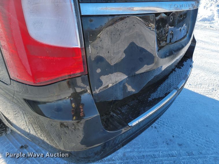 image for item ME9689 2011 Chrysler Town & Country  van