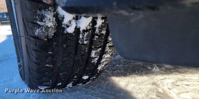 image for item ME9689 2011 Chrysler Town & Country  van