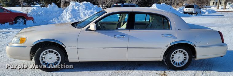 image for item ME9692 1998 Lincoln Town Car