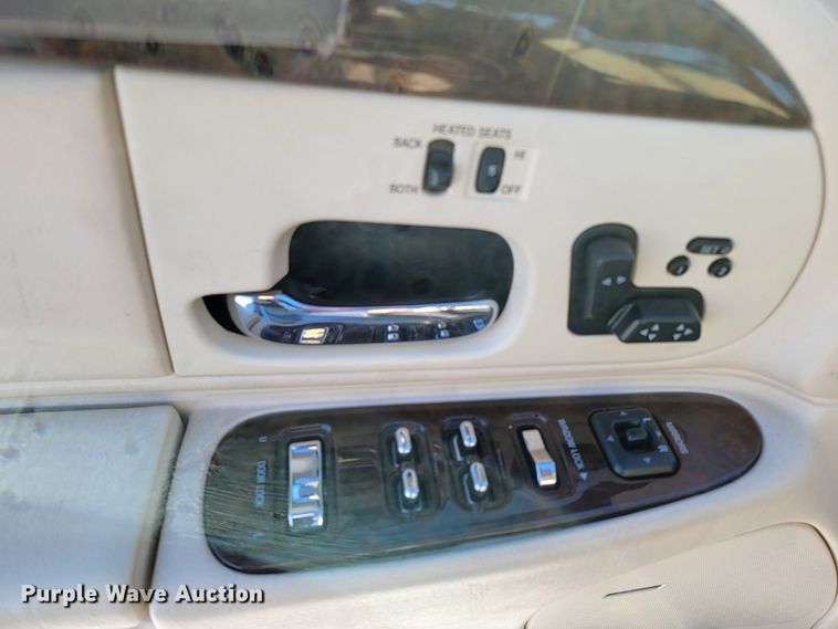 image for item ME9692 1998 Lincoln Town Car