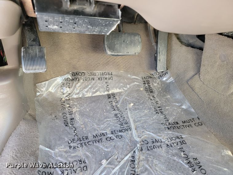 image for item ME9692 1998 Lincoln Town Car