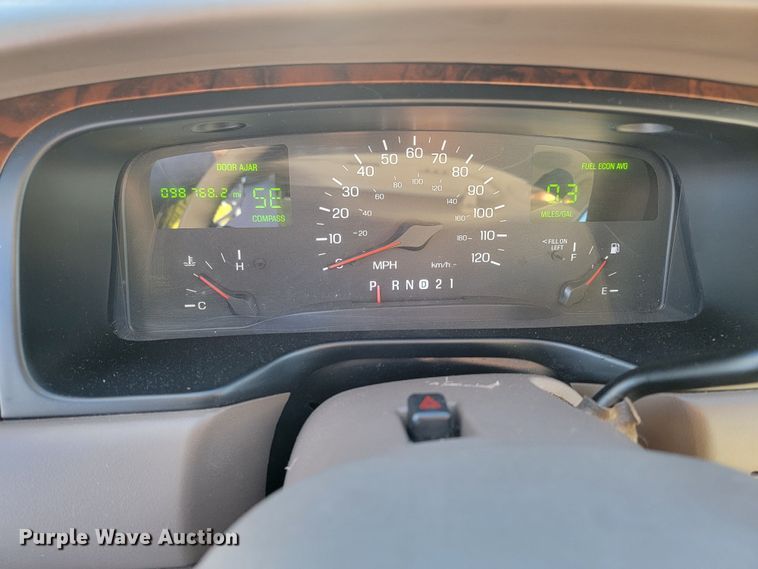 image for item ME9692 1998 Lincoln Town Car