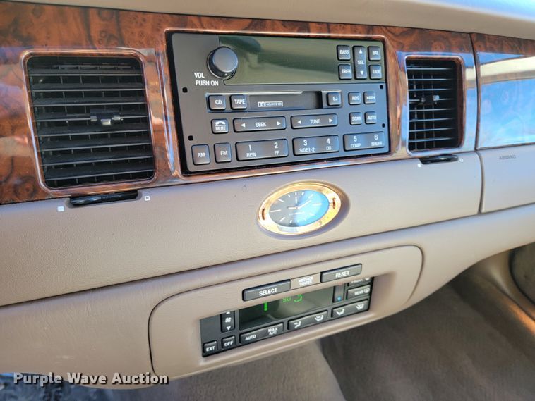 image for item ME9692 1998 Lincoln Town Car