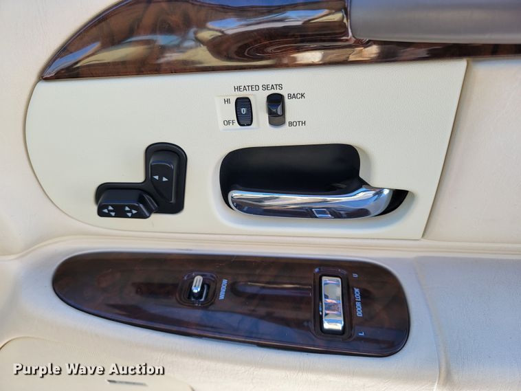 image for item ME9692 1998 Lincoln Town Car