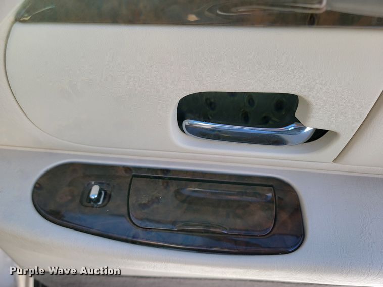 image for item ME9692 1998 Lincoln Town Car