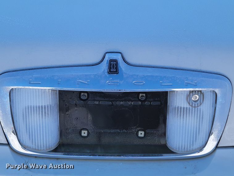 image for item ME9692 1998 Lincoln Town Car