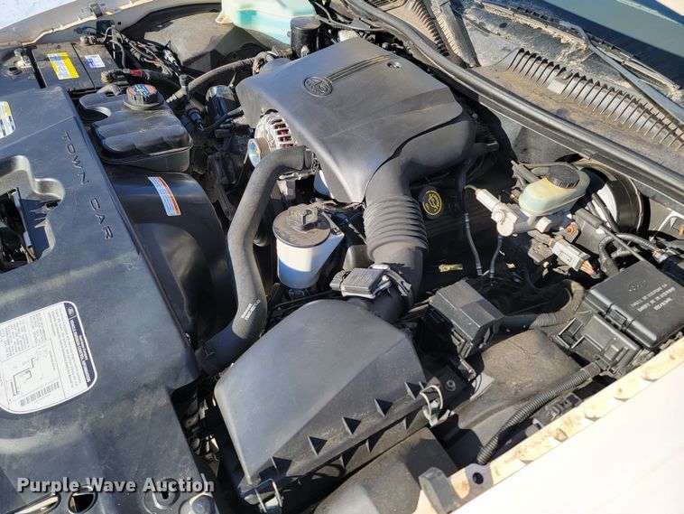 image for item ME9692 1998 Lincoln Town Car