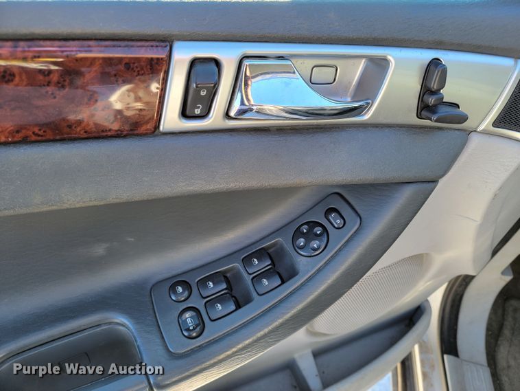 image for item ME9694 2007 Chrysler Pacifica Touring  SUV