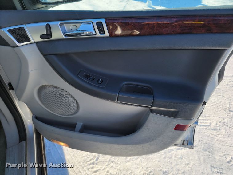 image for item ME9694 2007 Chrysler Pacifica Touring  SUV