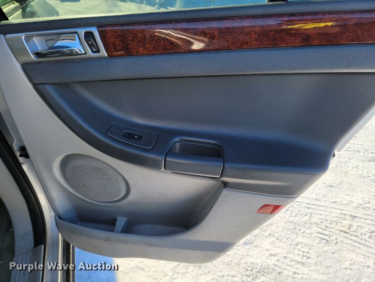 image for item ME9694 2007 Chrysler Pacifica Touring  SUV