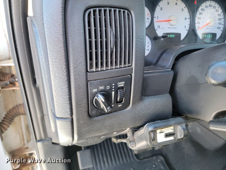 image for item ME9695 2003 Dodge Ram 1500 SLT  Quad Cab pickup truck