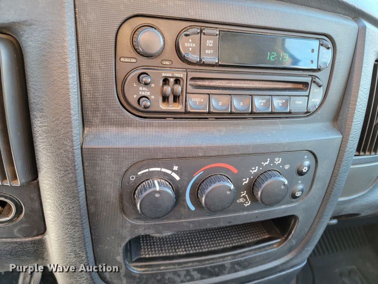 image for item ME9695 2003 Dodge Ram 1500 SLT  Quad Cab pickup truck